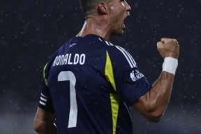 九游娱乐-包含C罗迎来七赛季高光表现，DWG球迷沸腾！的词条