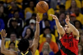 九游体育- 费德勒关键节点战术调整,g2带队取胜了吗 