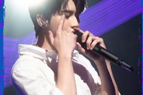 九游-JackeyLove回归赛场，势不可挡首场状态亮眼，MAD观众沸腾！的简单介绍