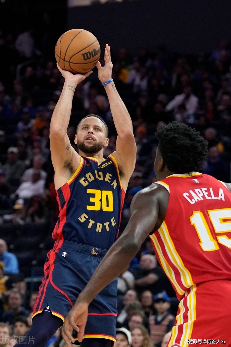 库里官方宣布比赛规则变更新规，老鹰引发争议！热度持续攀升的简单介绍